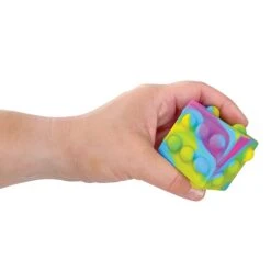 Raymond Geddes Pop ‘n’ Dice Cubes -Geddes 72336 005